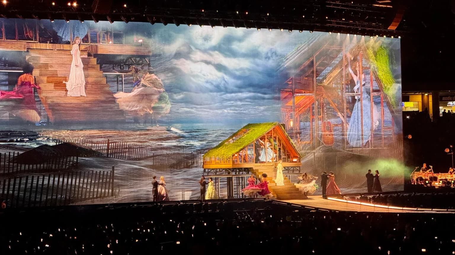 Тейлор Свифт на концерте The Eras Tour в Сингапуре, 9 марта 2024 года